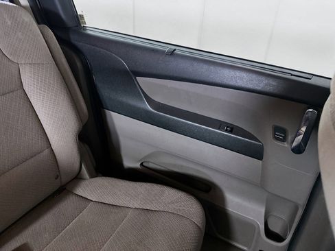 Used 2016 Honda Odyssey SE image 25