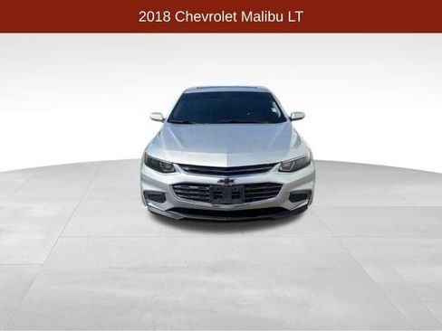 Used 2018 Chevrolet Malibu LT w/ Sport Package FWD image 2