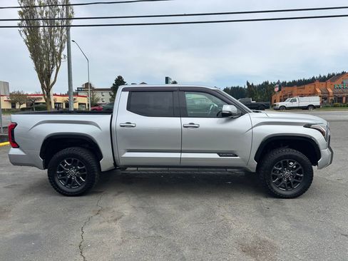Used 2023 Toyota Tundra Platinum AWD/4WD image 8
