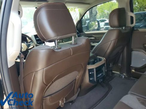 Used 2025 RAM 1500 Limited AWD/4WD image 14