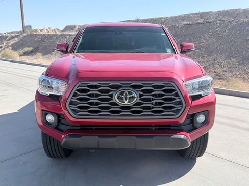 Used 2022 Toyota Tacoma TRD Off-Road w/ Technology Package image 2