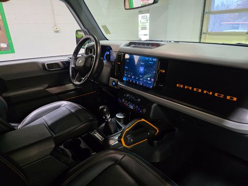 Used 2022 Ford Bronco Badlands image 23