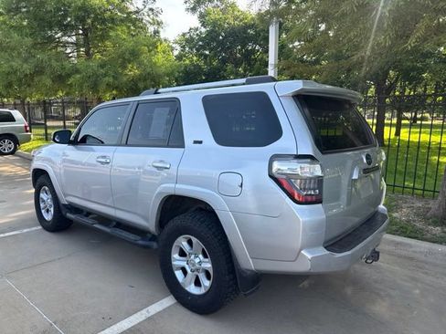 Used 2021 Toyota 4Runner SR5 Premium w/ Moonroof Package AWD/4WD image 4