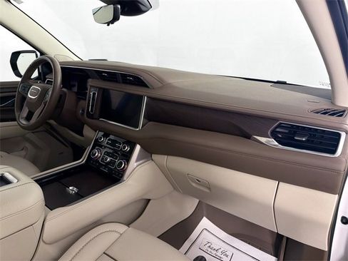 Used 2024 GMC Yukon Denali image 30