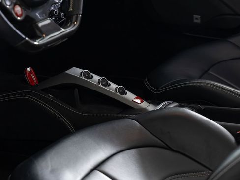 Used 2016 Ferrari 488 Spider image 6