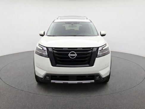 Used 2023 Nissan Pathfinder SL w/ Lighting Package (N92) AWD/4WD image 5