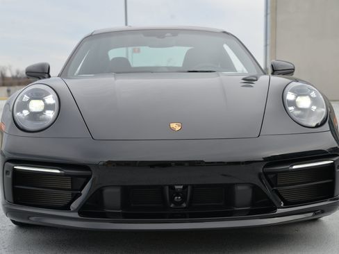 Certified 2024 Porsche 911 Carrera image 9