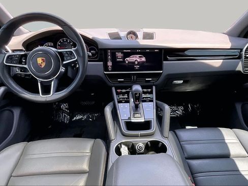 Used 2021 Porsche Cayenne AWD/4WD image 14