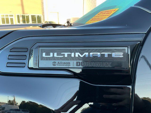 Used 2024 GMC Sierra 2500 Denali Ultimate w/ Max Trailering Package AWD/4WD image 4