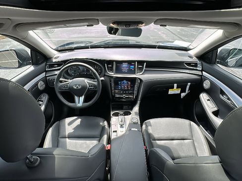 New 2025 INFINITI QX50 Luxe image 11