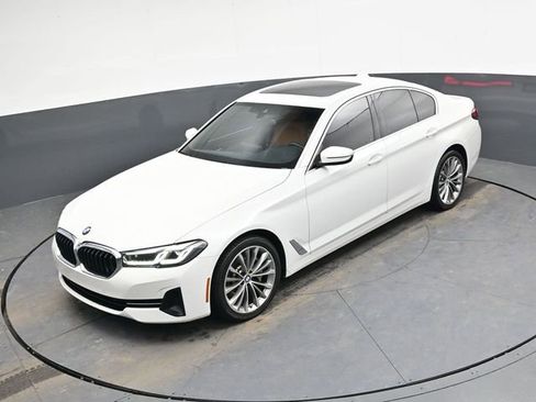 Used 2023 BMW 530i w/ Convenience Package image 29