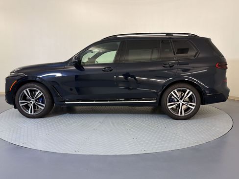 Used 2026 BMW X7 xDrive40i AWD/4WD image 2