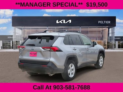 Used 2021 Toyota RAV4 XLE image 7
