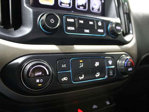 Used 2018 GMC Canyon Denali RWD image 16