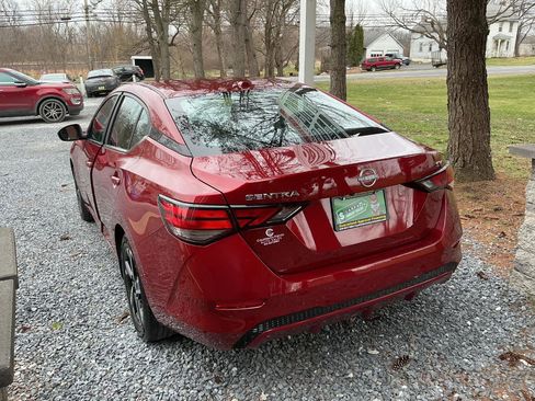 Used 2024 Nissan Sentra SV image 7