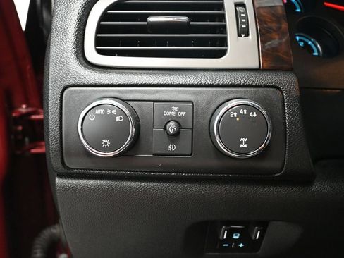 Used 2014 GMC Sierra 2500 Denali w/ Snow Plow Prep Package AWD/4WD image 32