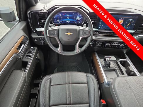 Used 2024 Chevrolet Silverado 1500 High Country w/ High Country Premium Package AWD/4WD image 11