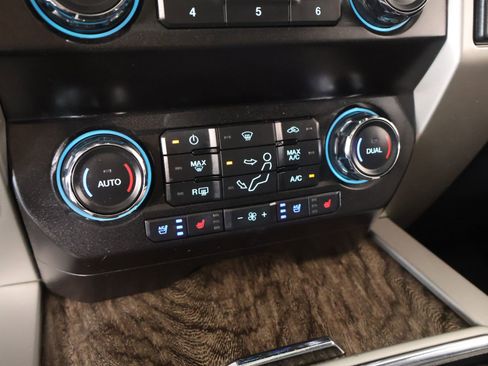 Used 2019 Ford F250 Lariat w/ Lariat Ultimate Package image 8