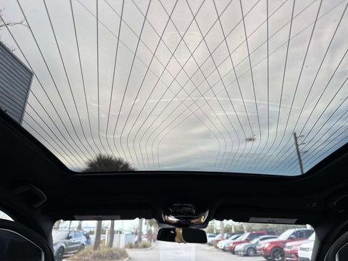 Used 2025 BMW 740i xDrive image 16