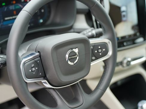 New 2025 Volvo XC40 B5 Plus w/ Protection Package Premier image 10