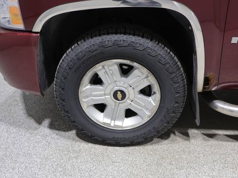 Used 2009 Chevrolet Silverado 1500 LTZ w/ Suspension Package, Off-Road AWD/4WD image 9