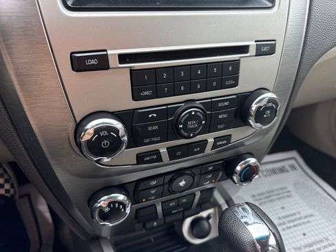Used 2010 Ford Fusion SE FWD image 29