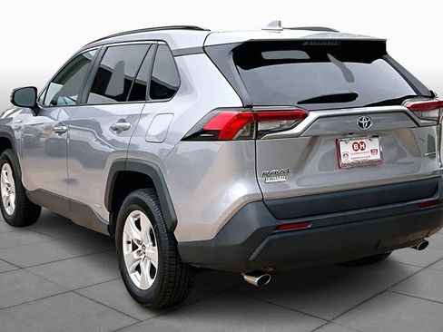 Used 2020 Toyota RAV4 XLE image 12