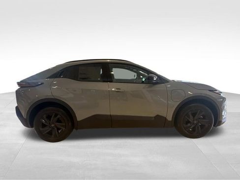 New 2026 Toyota C-HR AWD/4WD image 9