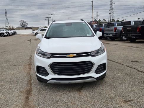 Used 2018 Chevrolet Trax LT w/ LT Convenience Package image 40