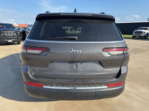 Used 2022 Jeep Grand Cherokee L Laredo w/ Luxury Tech Group I AWD/4WD image 6