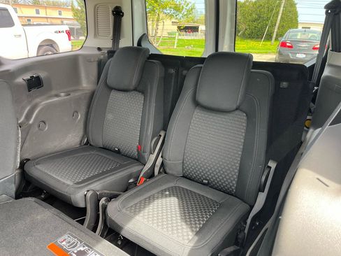Used 2022 Ford Transit Connect XLT FWD image 17