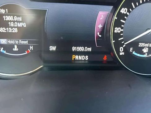 Used 2016 Lincoln MKX Select w/ Select Plus Package AWD/4WD image 17