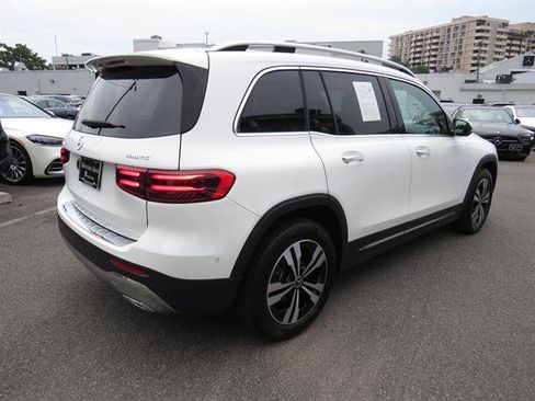Used 2026 Mercedes-Benz GLB 250 4MATIC image 4