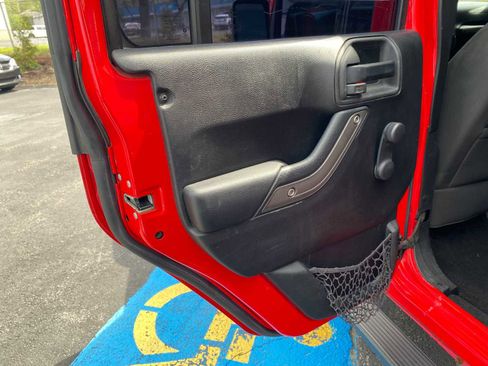 Used 2016 Jeep Wrangler Unlimited Sport AWD/4WD image 34