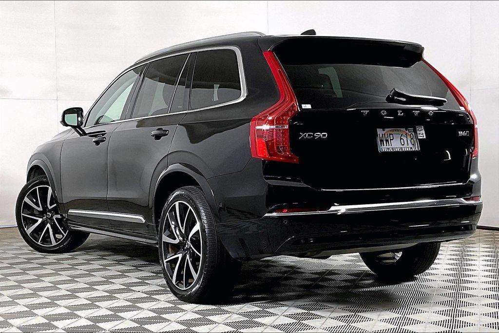 Used 2023 Volvo XC90 B6 Plus w/ Protection Package Premier AWD/4WD image 13