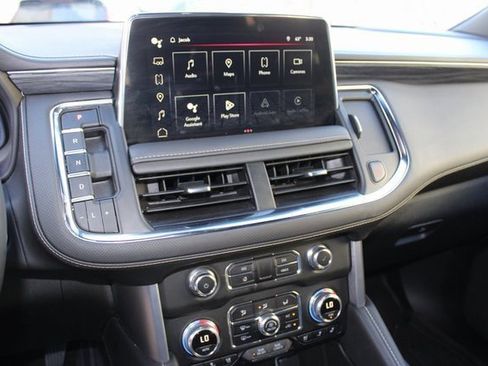 Used 2024 GMC Yukon SLT w/ SLT Luxury Package image 7