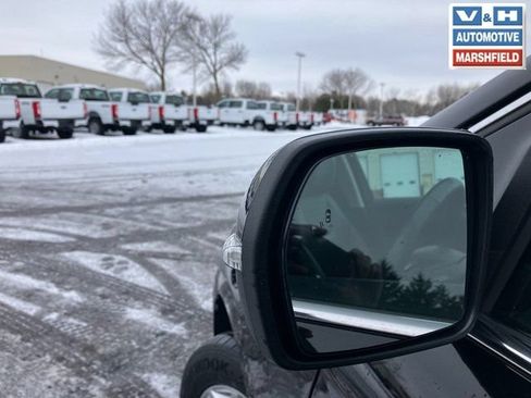 Used 2024 Ford Edge Titanium AWD/4WD image 22