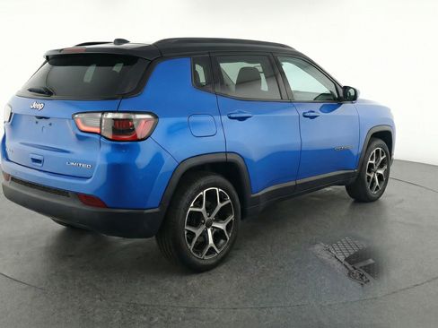 Used 2025 Jeep Compass Limited AWD/4WD image 9