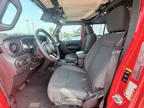 Used 2025 Jeep Wrangler Unlimited Rubicon AWD/4WD image 20