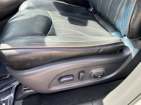 Used 2015 INFINITI QX60 FWD w/ Deluxe Touring Package image 31