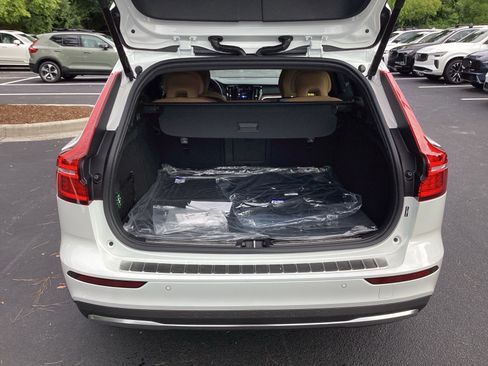 Used 2026 Volvo V60 B5 Cross Country Ultra w/ Protection Package Premier AWD/4WD image 64