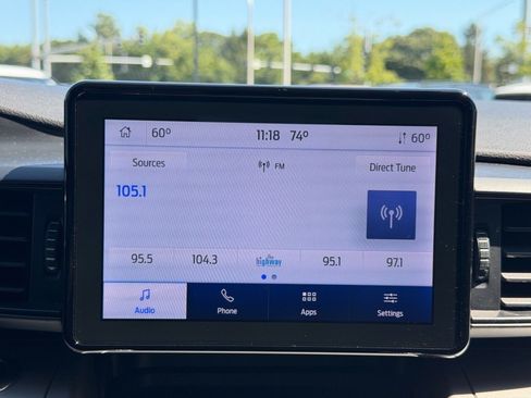 Used 2022 Ford Explorer XLT AWD/4WD image 17