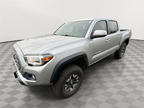 Used 2020 Toyota Tacoma TRD Off-Road image 1
