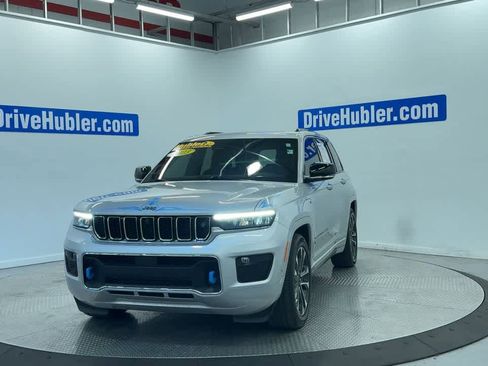 Used 2023 Jeep Grand Cherokee Overland w/ Advanced Protech Group III AWD/4WD image 6
