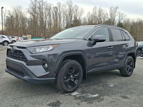 Used 2020 Toyota RAV4 XLE w/ All Weather Liner Package image 3