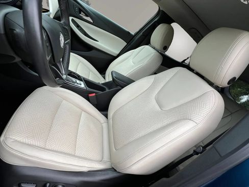 Used 2020 Buick Encore GX Essence w/ Experience Buick Package AWD/4WD image 13