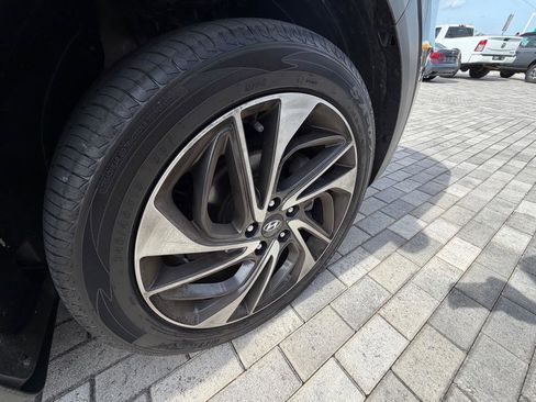 Used 2021 Hyundai Tucson Sport FWD image 29