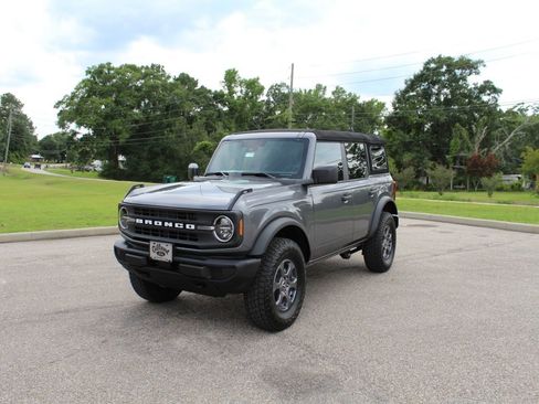 New 2025 Ford Bronco 4-Door AWD/4WD image 3
