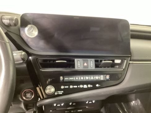 Used 2022 Lexus ES 250 w/ Premium Package AWD/4WD image 17