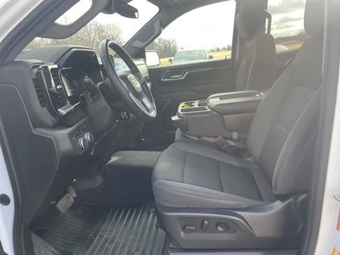 Used 2023 GMC Sierra 1500 SLE image 8